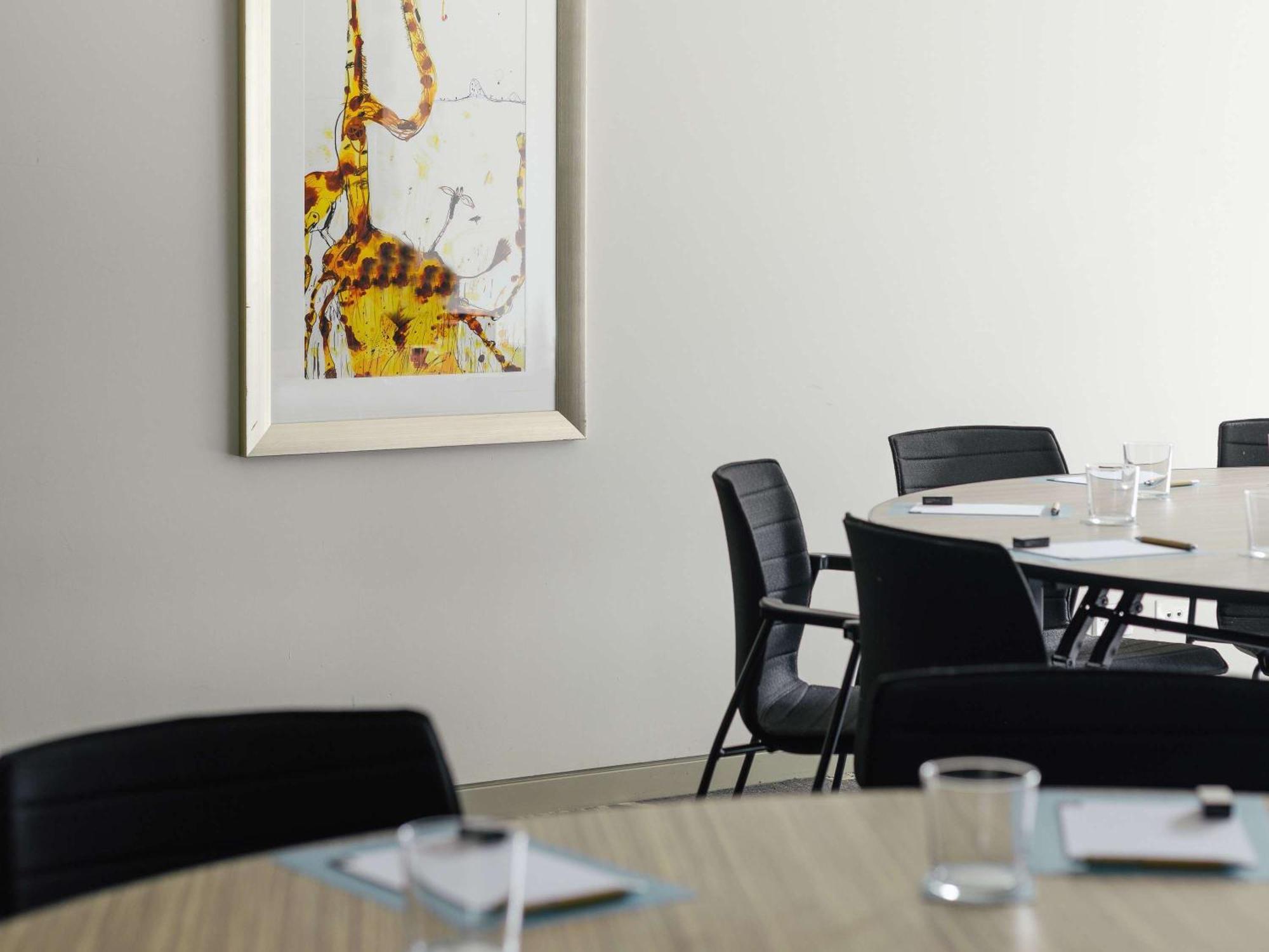 The Olsen Melbourne Art Series Exteriér fotografie A painting by the artist