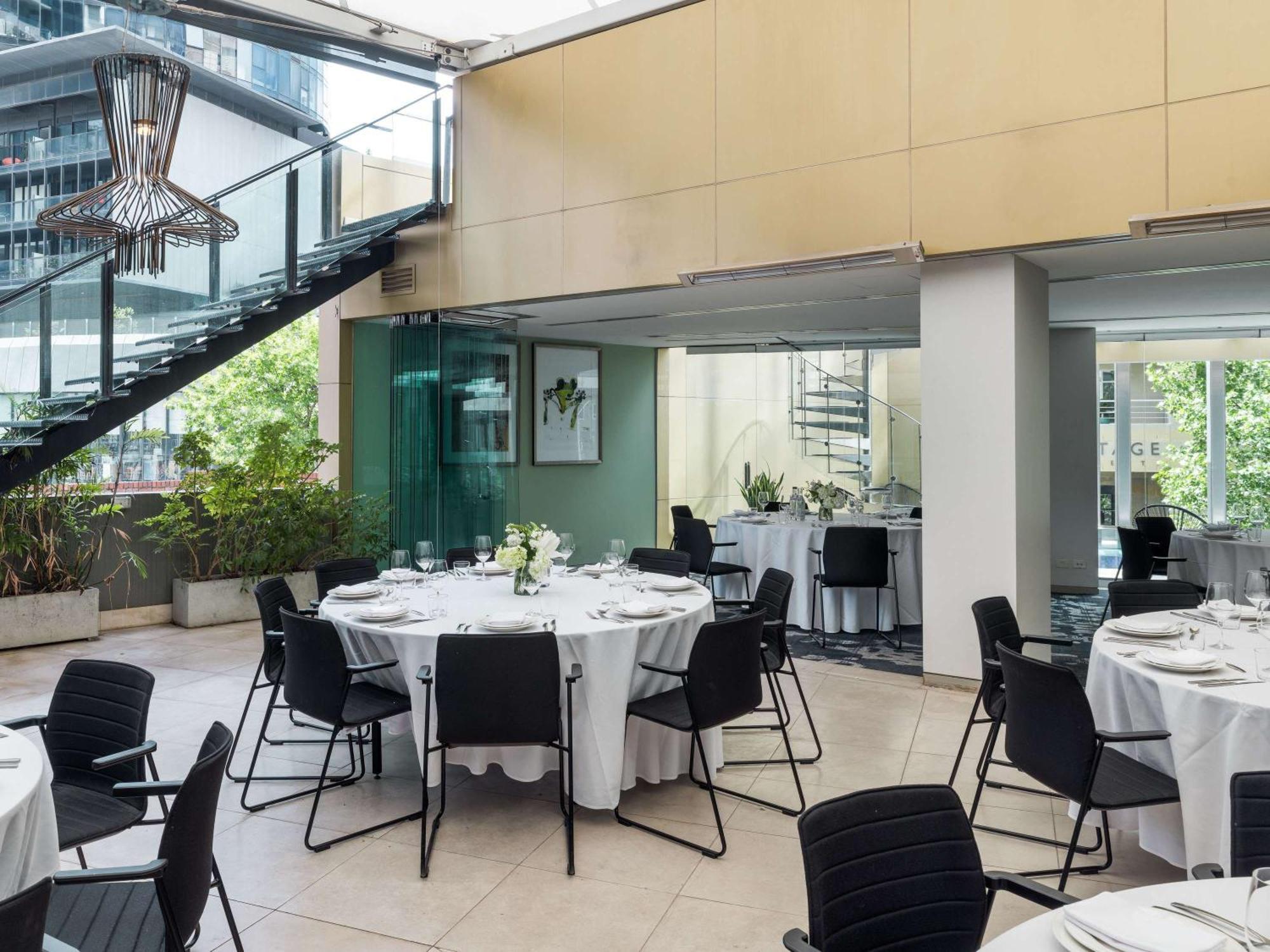 The Olsen Melbourne Art Series Exteriér fotografie The interior of the restaurant